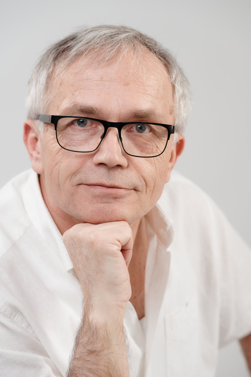 Stefan Podedworny — badacz decyzji i ekspert ds. behawioralnego ryzyka AI